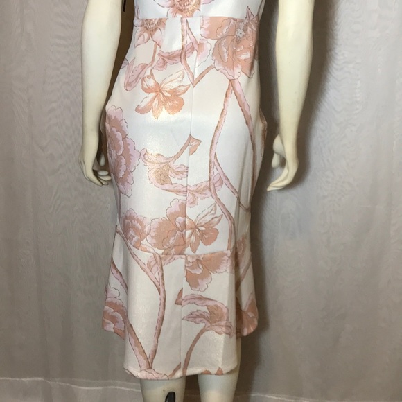 NWT, Enfocus studio shimmery floral dress. Size 6 - Picture 3 of 9